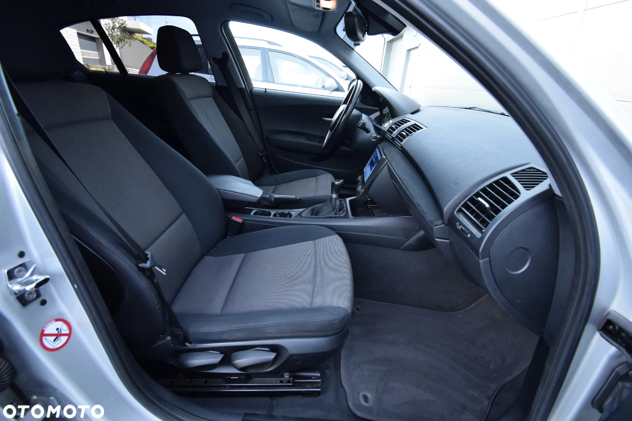 BMW Seria 1 116i - 28