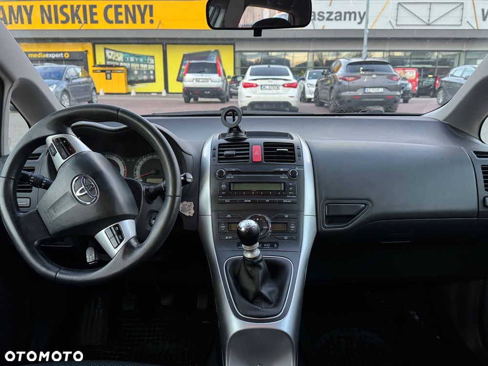 Toyota Auris 1.6 Sol - 8