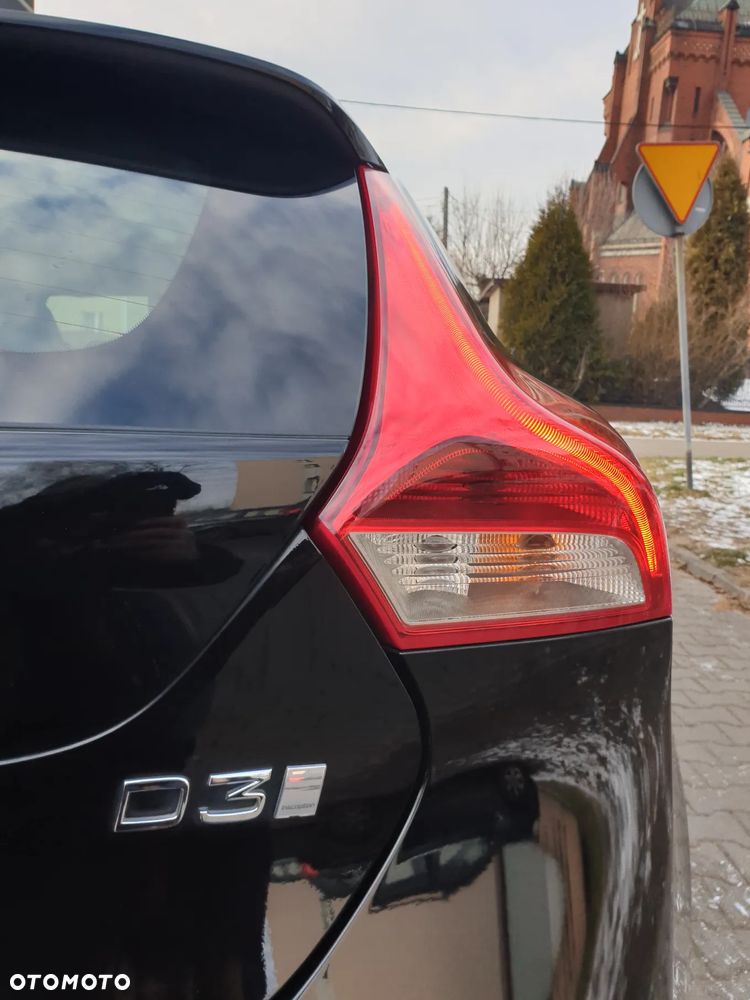 Volvo V40 D3 Inscription - 19