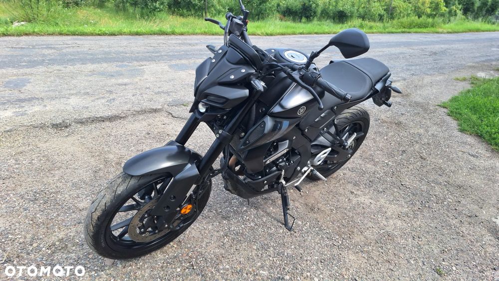 Yamaha MT - 28