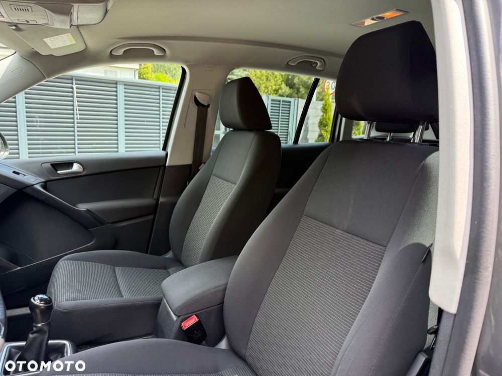 Volkswagen Tiguan 1.4 TSI Perfectline - 11