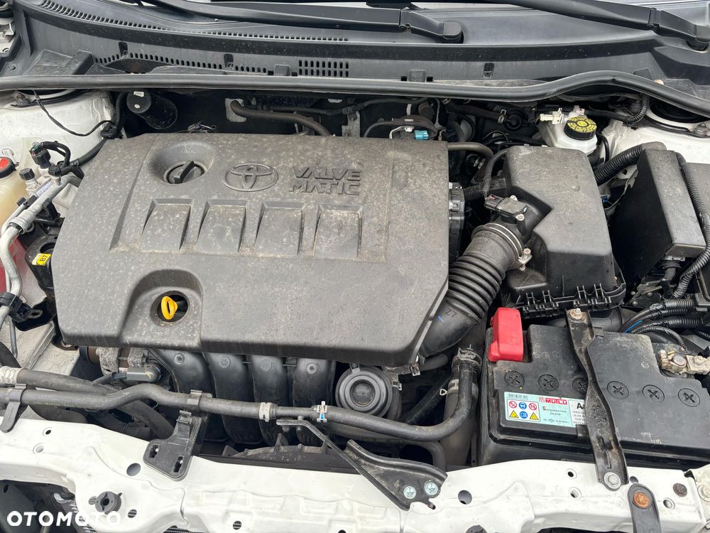 Toyota Corolla - 13