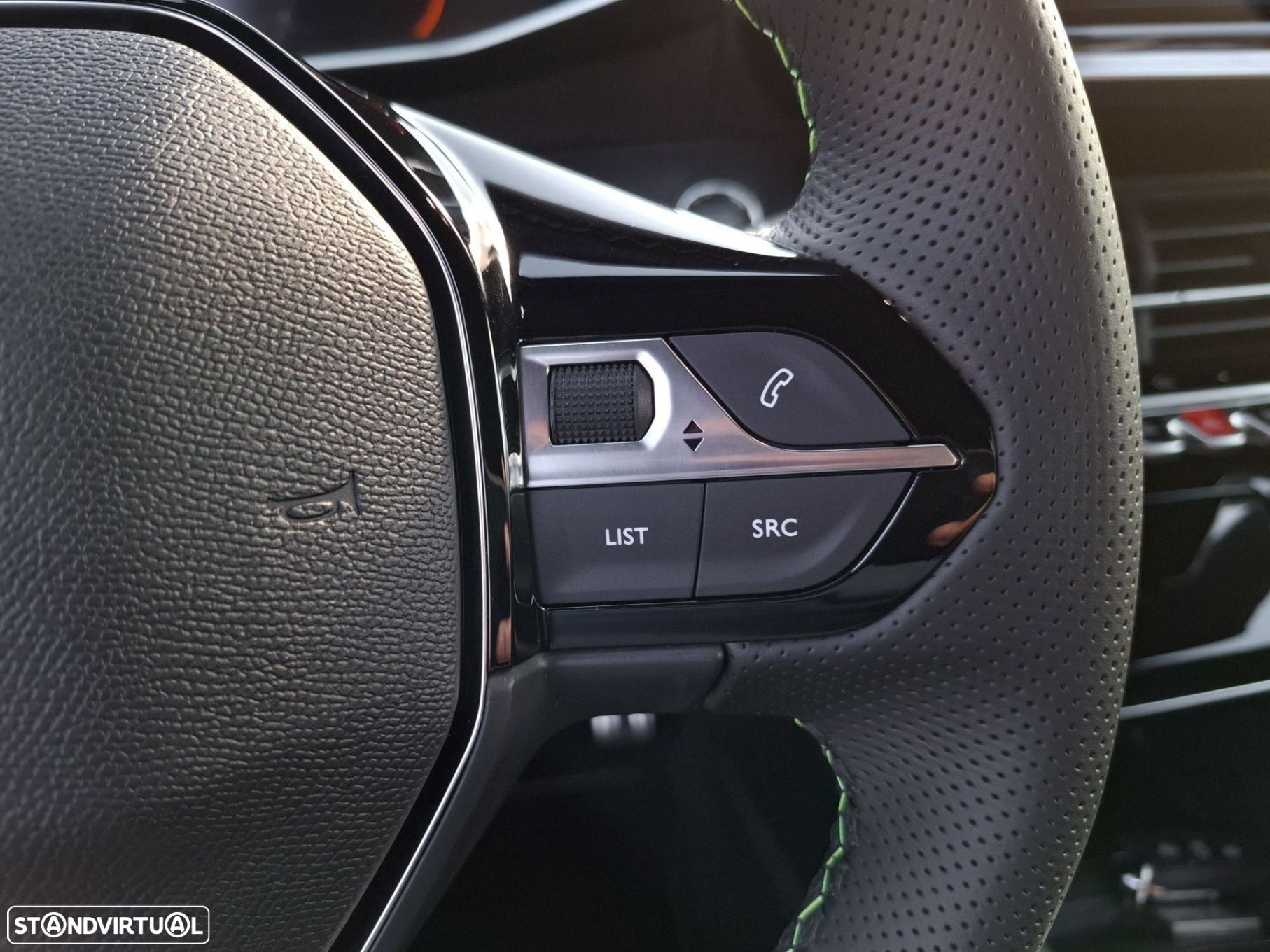 Peugeot e-2008 54 kWh GT - 17