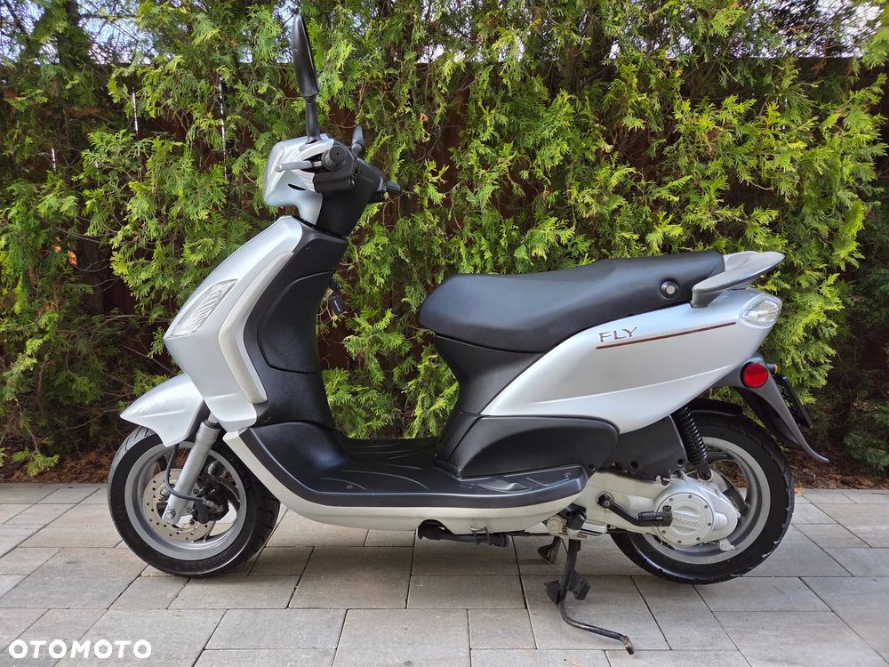 Piaggio FLY - 5