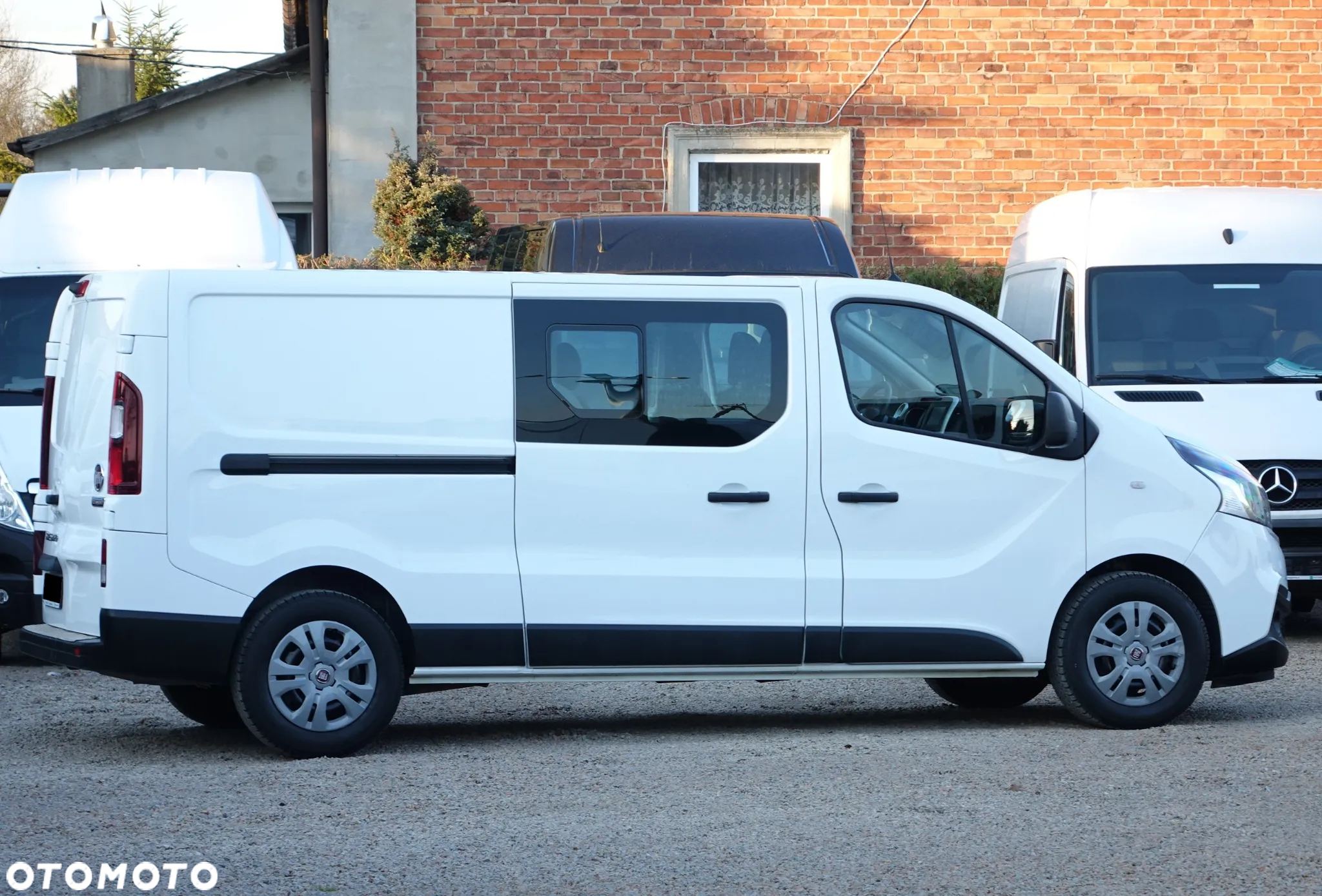 Renault Trafic 6-osobowy LONG brygadówka L2H1 - 4