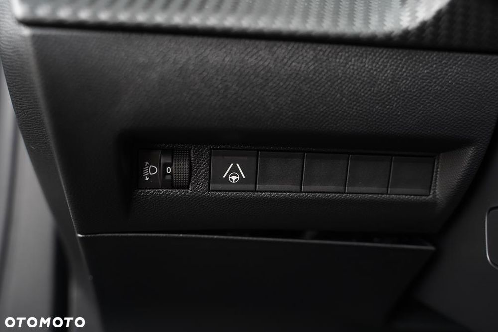 Peugeot 2008 PureTech mHEV Allure e-DCS6 - 13