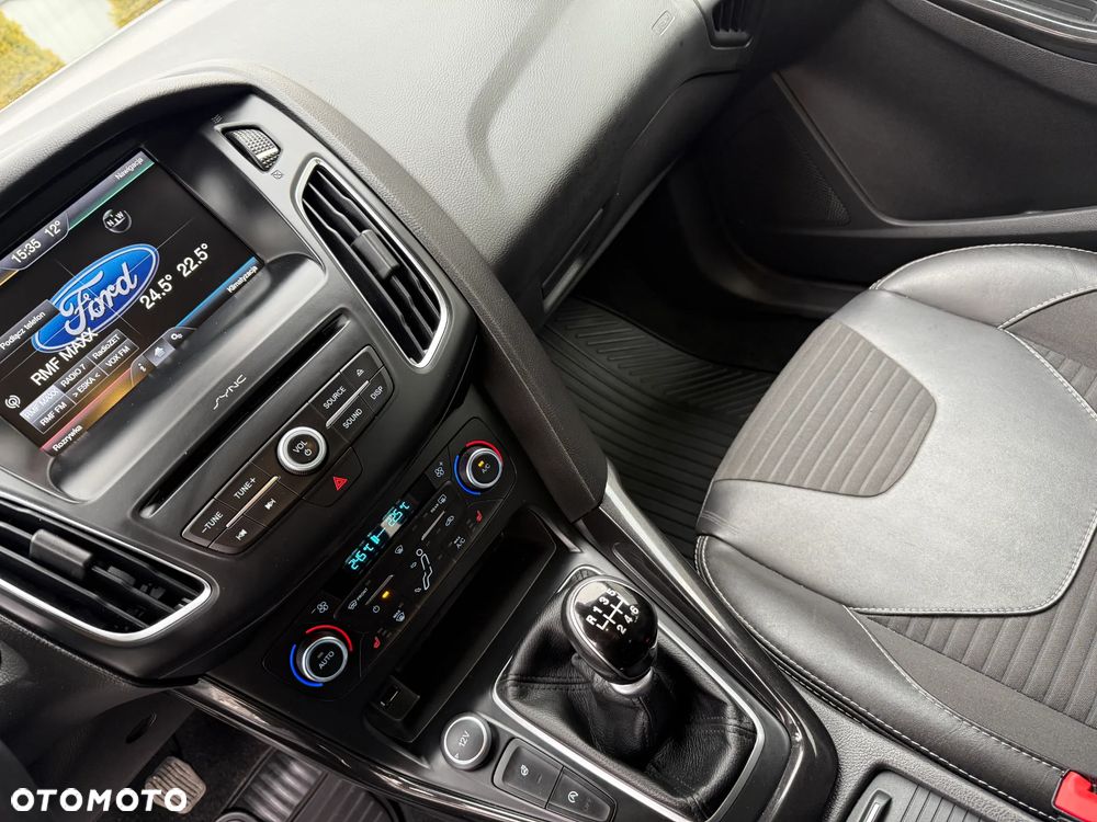 Ford Focus 1.0 EcoBoost ST-Line ASS - 11