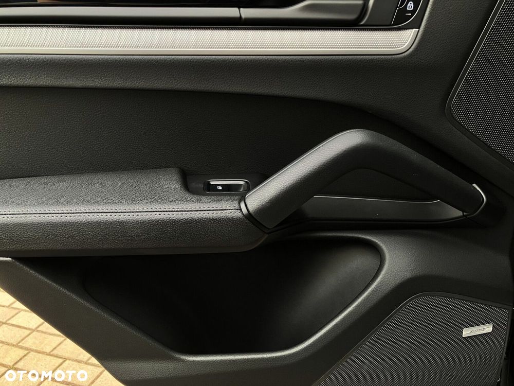 Porsche Cayenne - 19