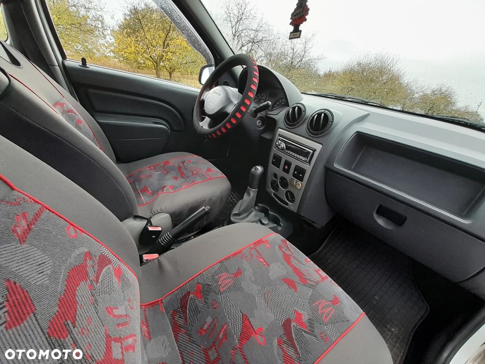 Dacia Logan PICKUP - 13