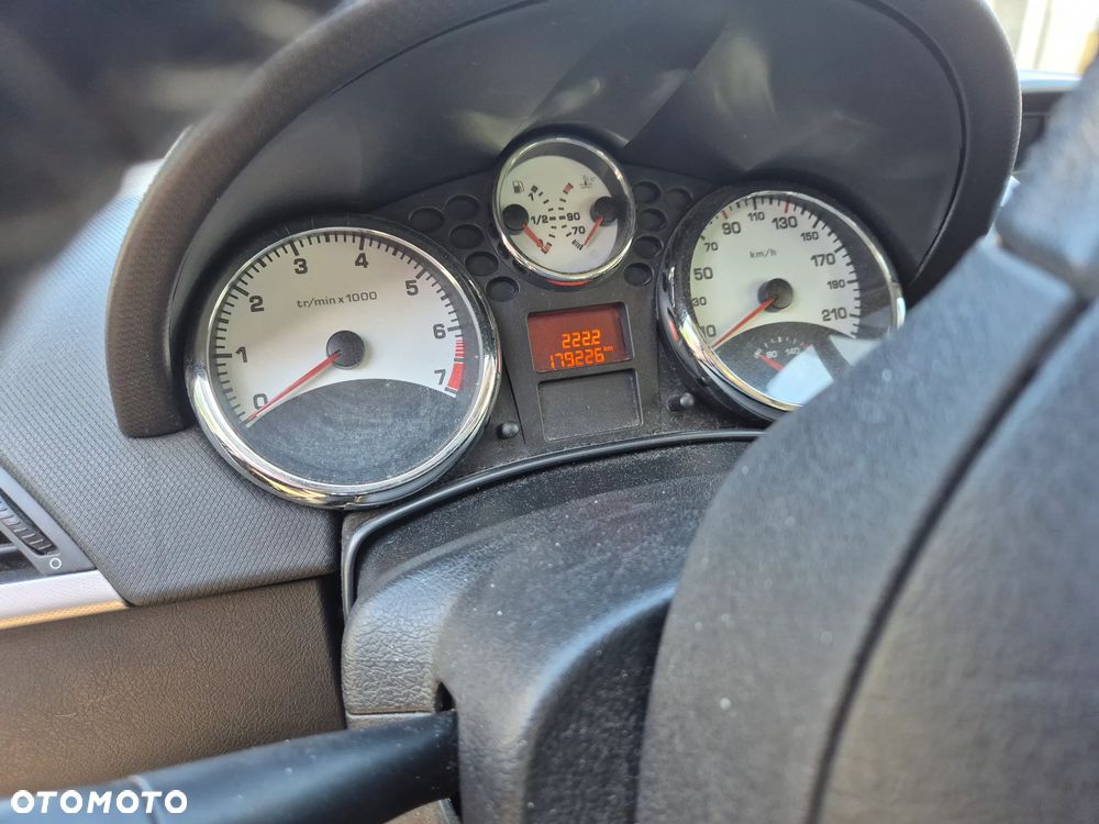 Peugeot 207 1.6 16V Sporty - 8