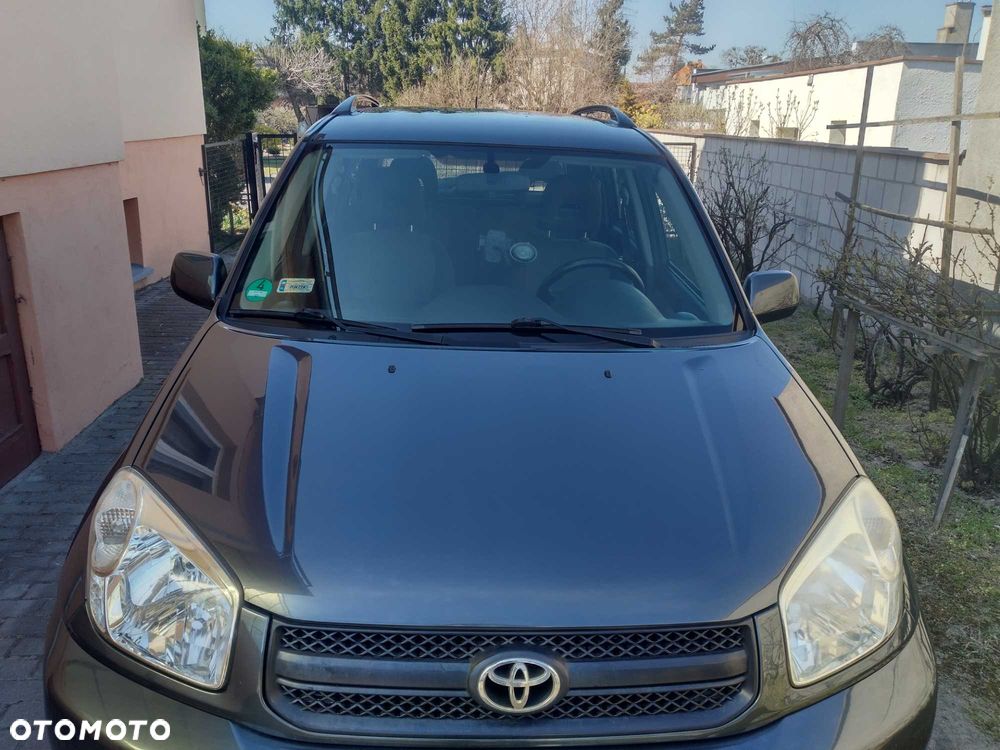 Toyota RAV4 - 1