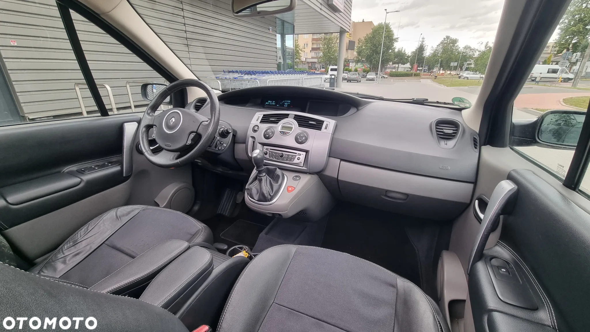 Renault Grand Scenic 2.0 16V Privilege - 17