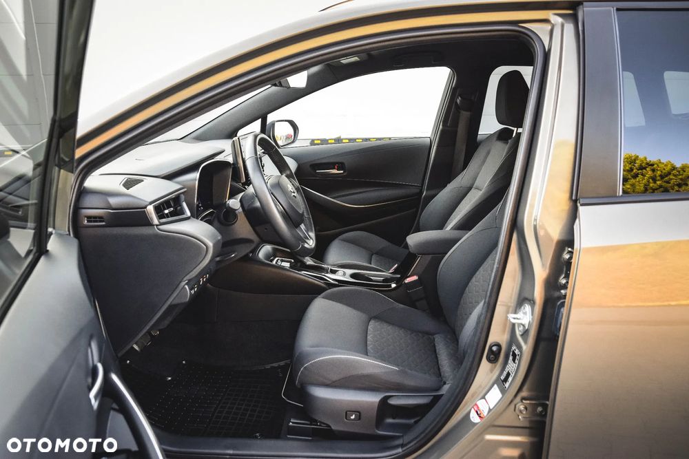 Suzuki Swace 1.8 Hybrid Premium Plus CVT - 23