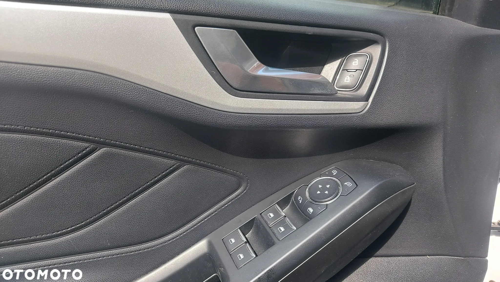 Ford Focus 1.5 EcoBlue Trend Edition Business - 25