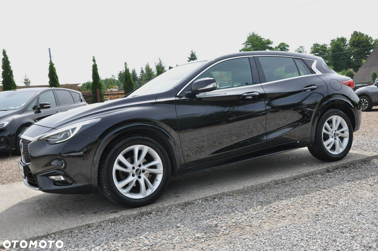 Infiniti Q30 1.6t DCT Premium Tech - 5