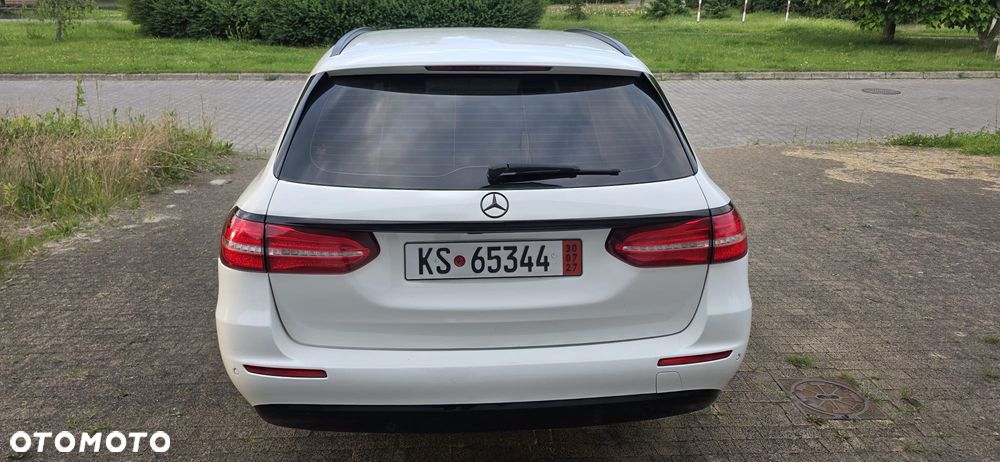 Mercedes-Benz Klasa E 220 d Business Edition 9G-TRONIC - 12