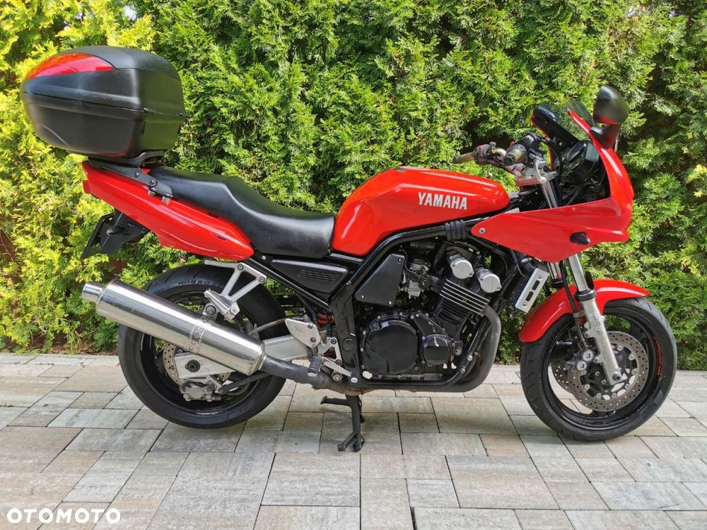 Yamaha FZS - 2