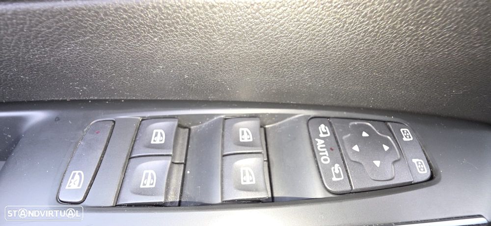 Renault Talisman Sport Tourer 1.7 Blue dCi Initiale Paris - 25