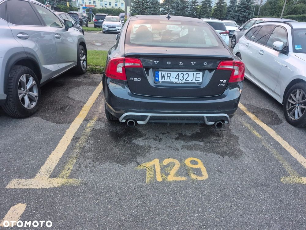 Volvo S60 T6 AWD R-Design - 4