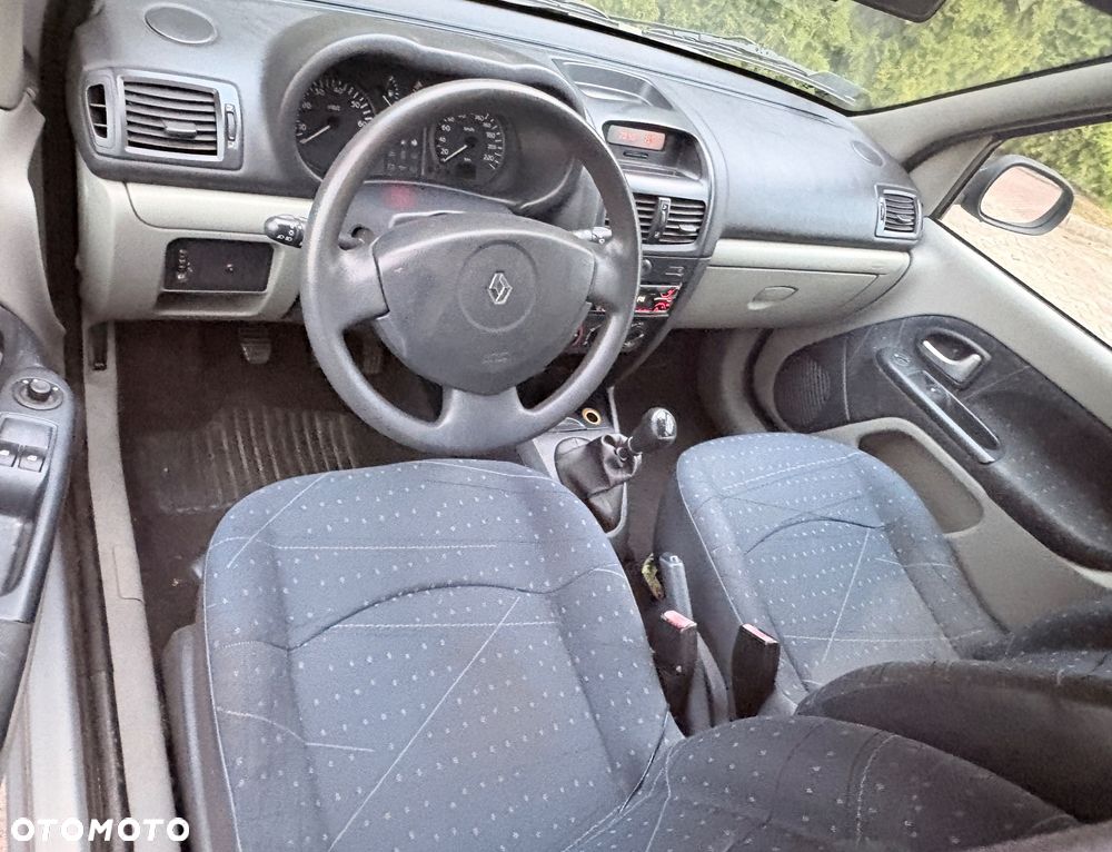 Renault Clio - 6