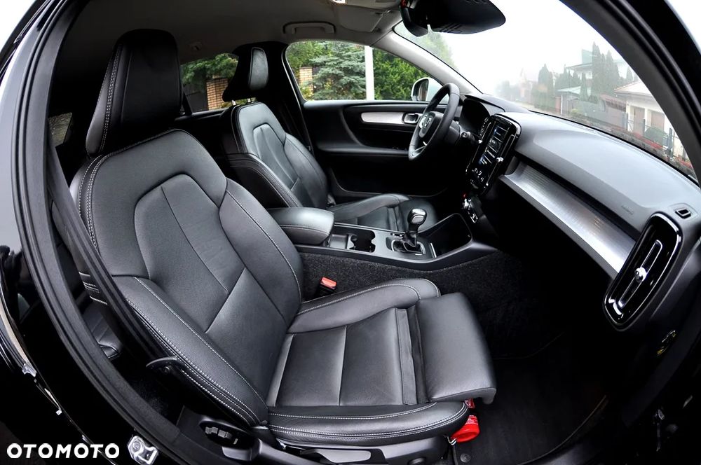 Volvo XC 40 T3 Momentum - 22