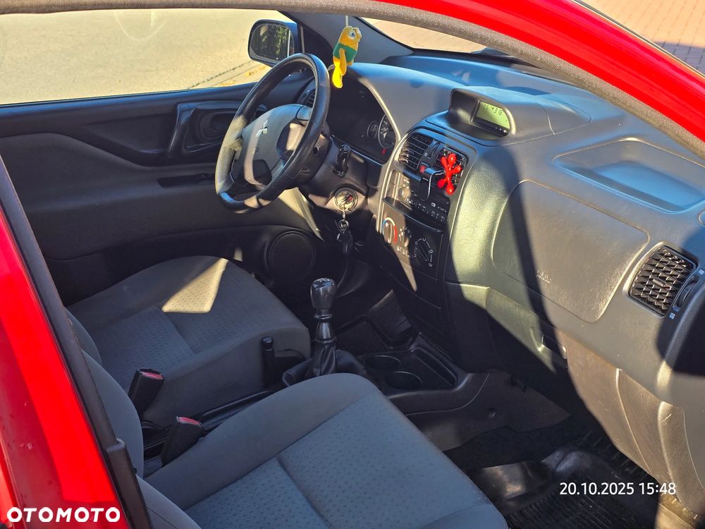 Mitsubishi Space Star 1.6 Family - 13