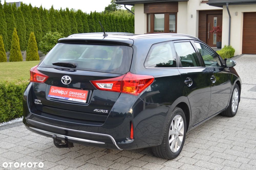 Toyota Auris 1.4 D-4D - 3