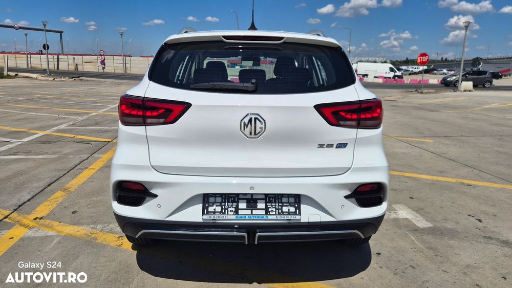 MG ZS EV Standard Luxury - 6