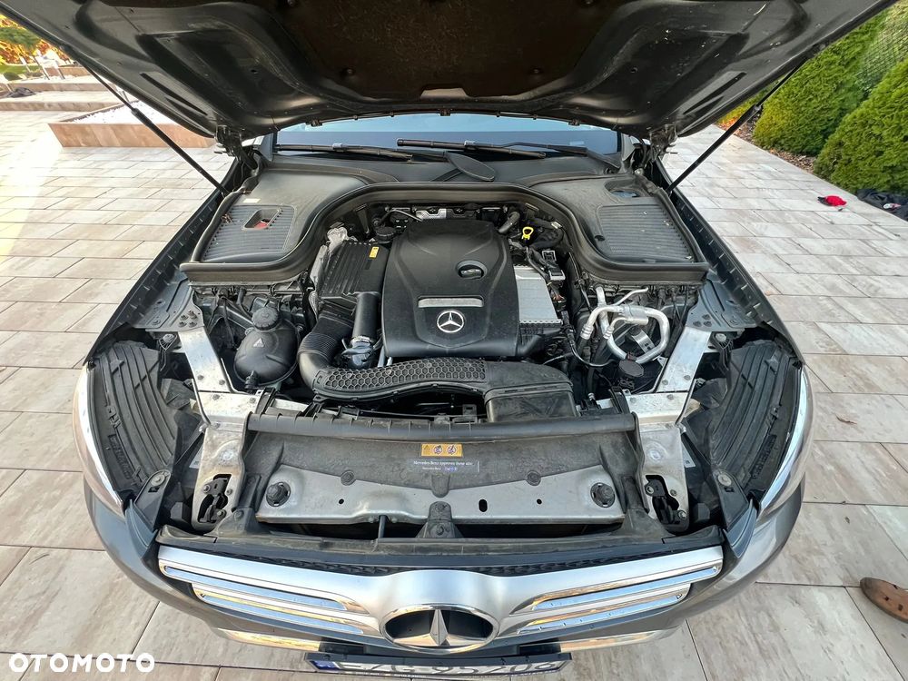 Mercedes-Benz GLC 300 4Matic 9G-TRONIC Exclusive - 9