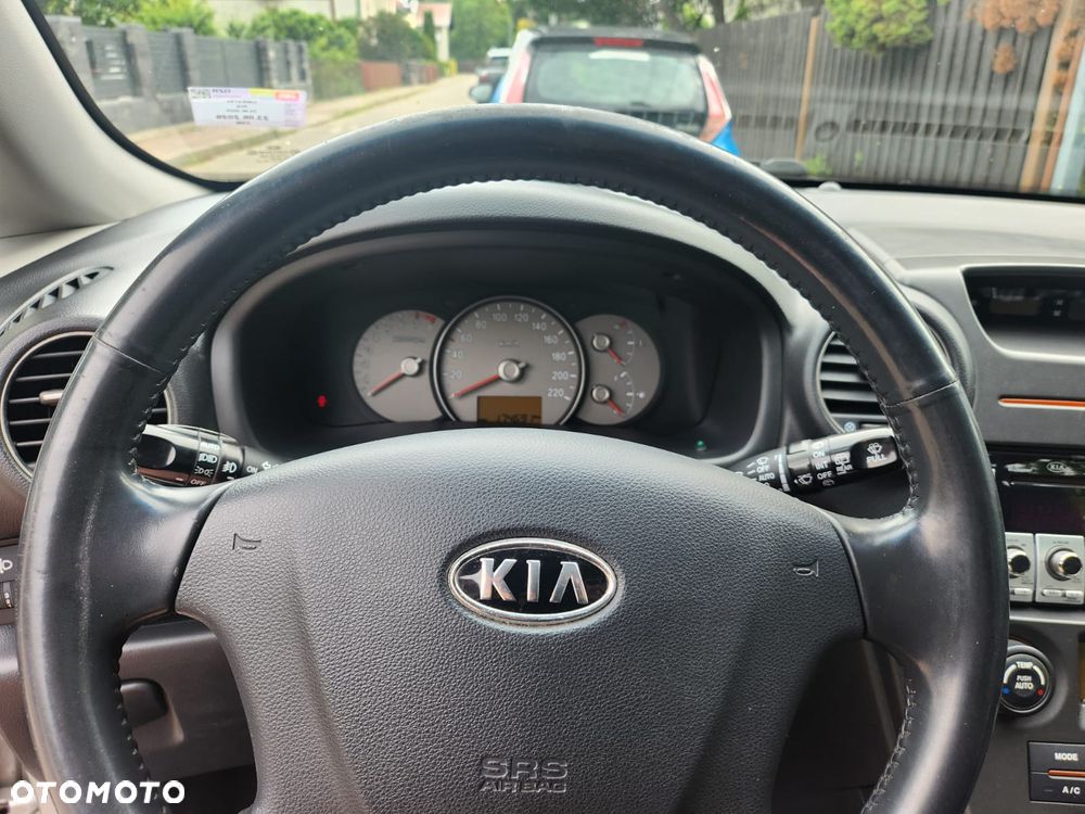 Kia Carens 2.0 EX - 6