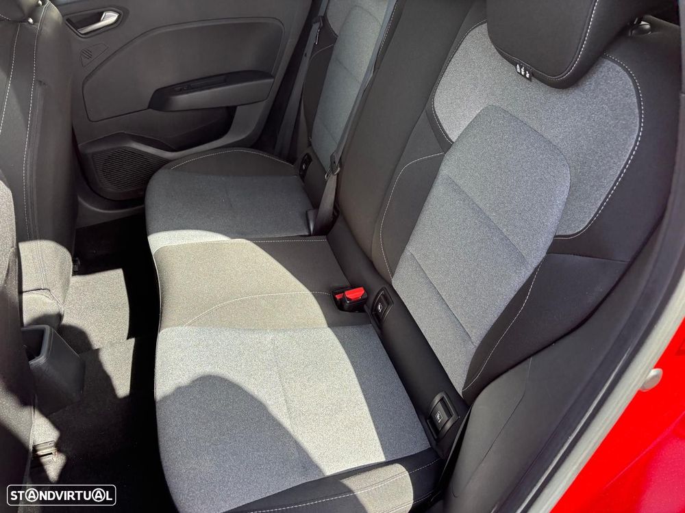 Renault Clio 1.0 TCe Evolution - 23