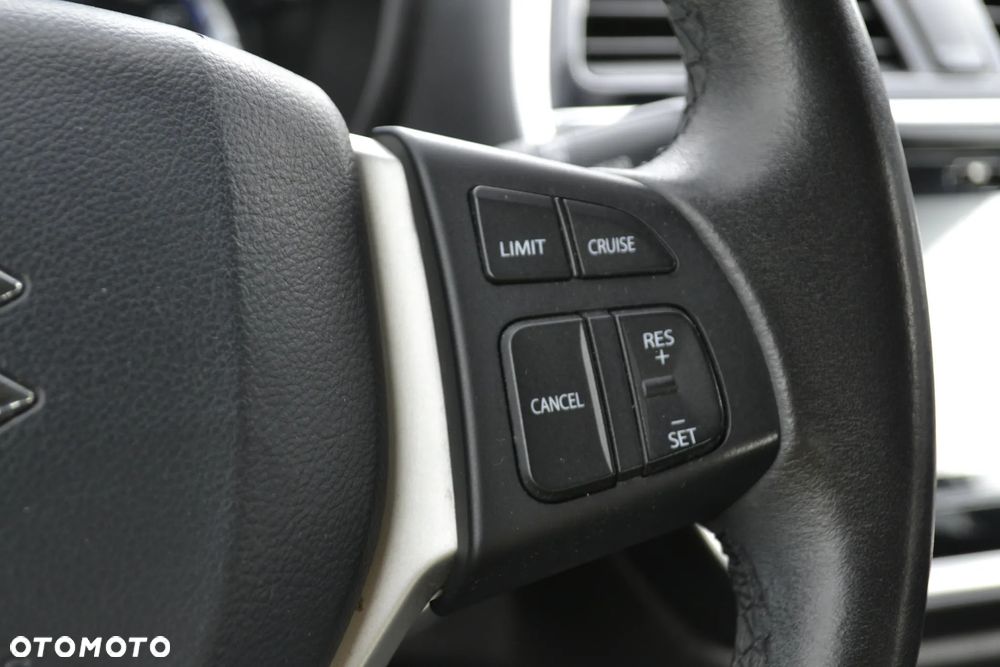 Suzuki SX4 S-Cross 1.4 T Premium 4WD - 23