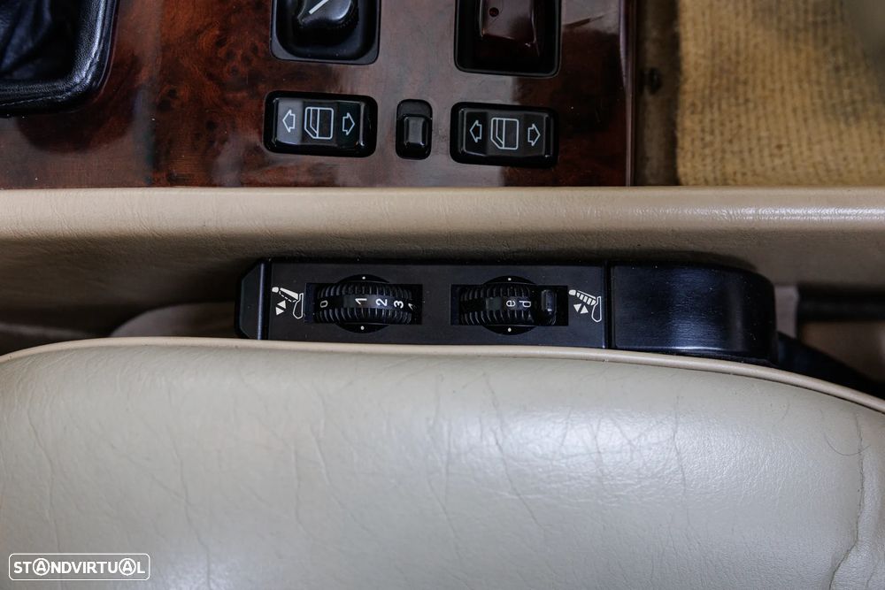 Mercedes-Benz W124 (1984-1997) 300 CE 24 Cabriolet - 16