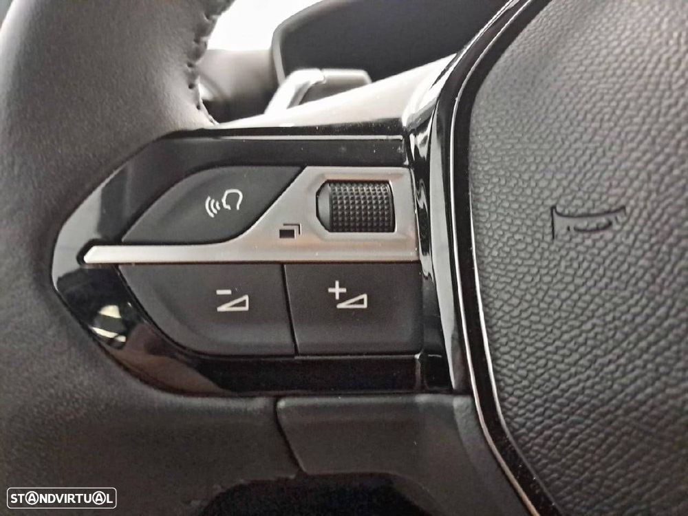 Peugeot 208 1.2 PureTech Allure EAT8 - 16