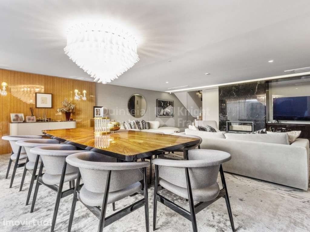 Moradia T4 com piscina e jardim na Foz do Douro, Porto - Grande imagem: 2/24