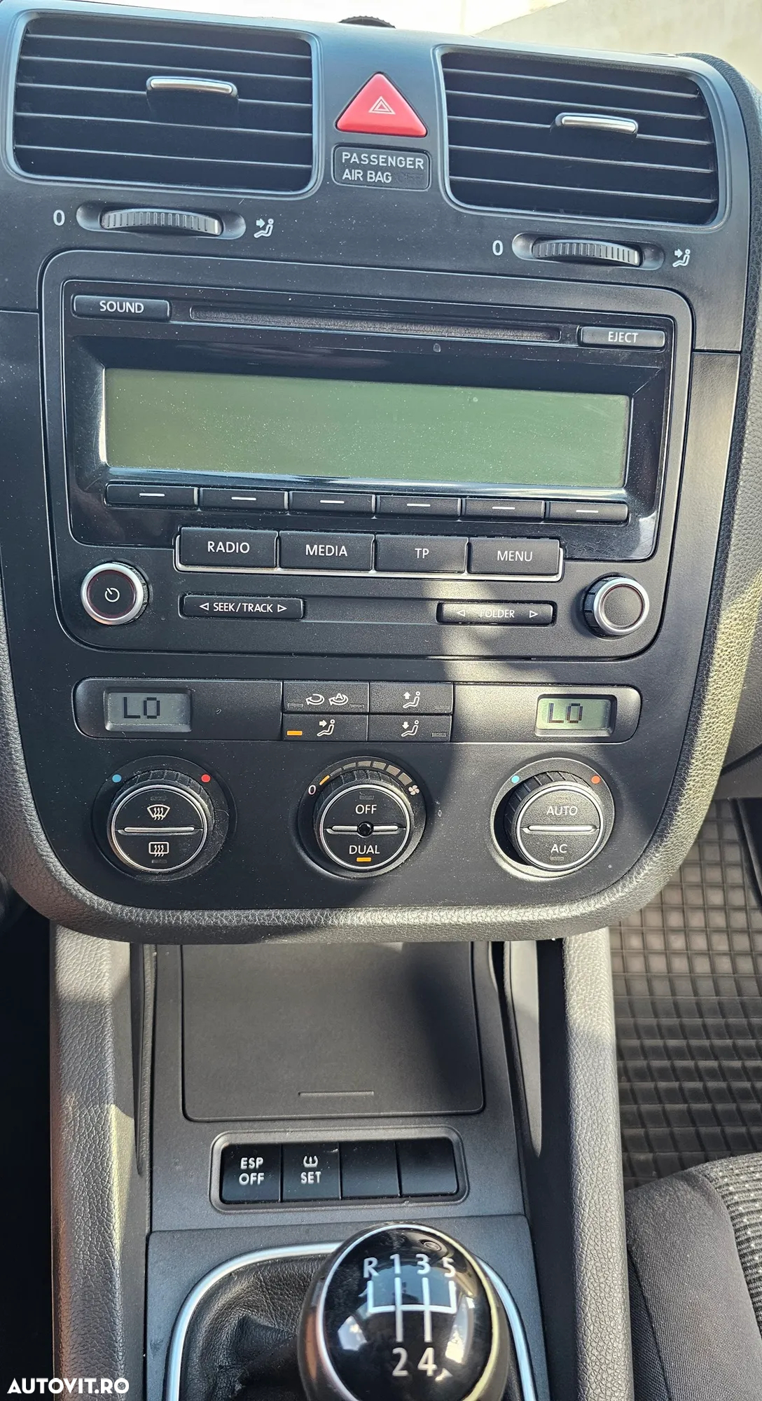 Volkswagen Golf - 10