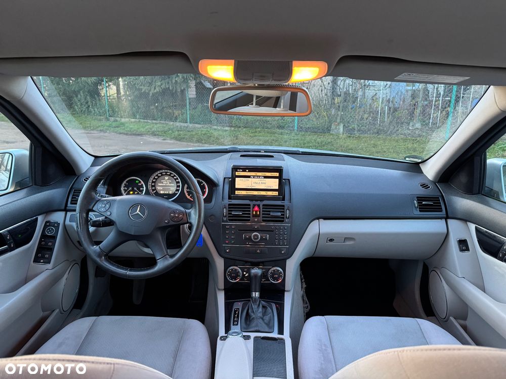 Mercedes-Benz Klasa C 220 CDI DPF Automatik - 22