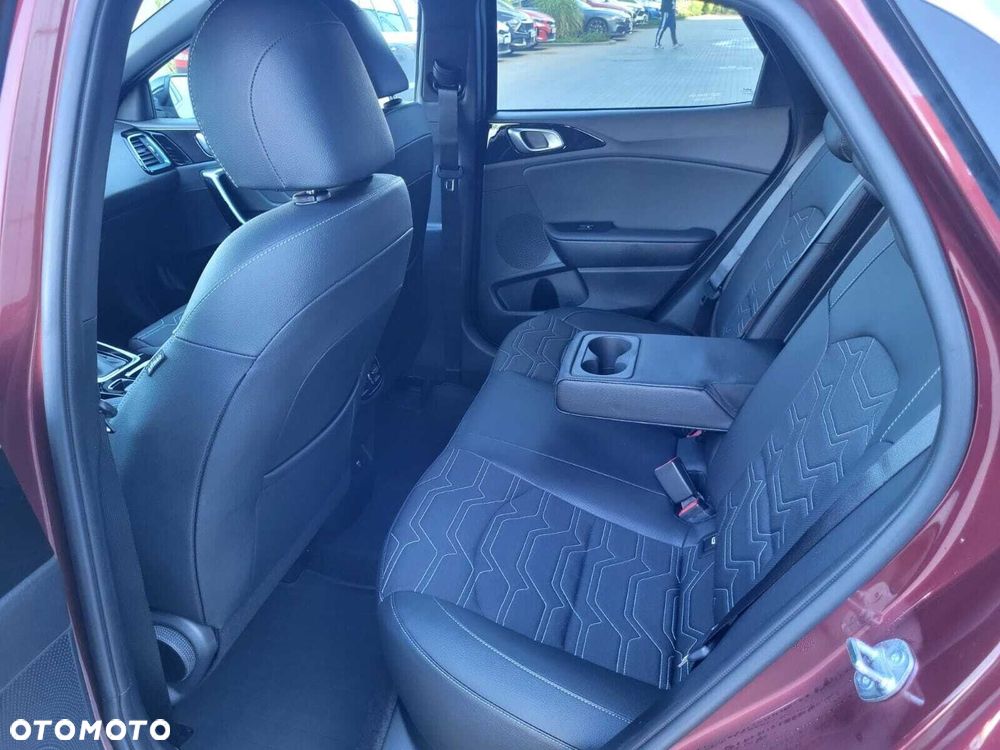 Kia XCeed 1.6 T-GDI Tribute DCT - 35