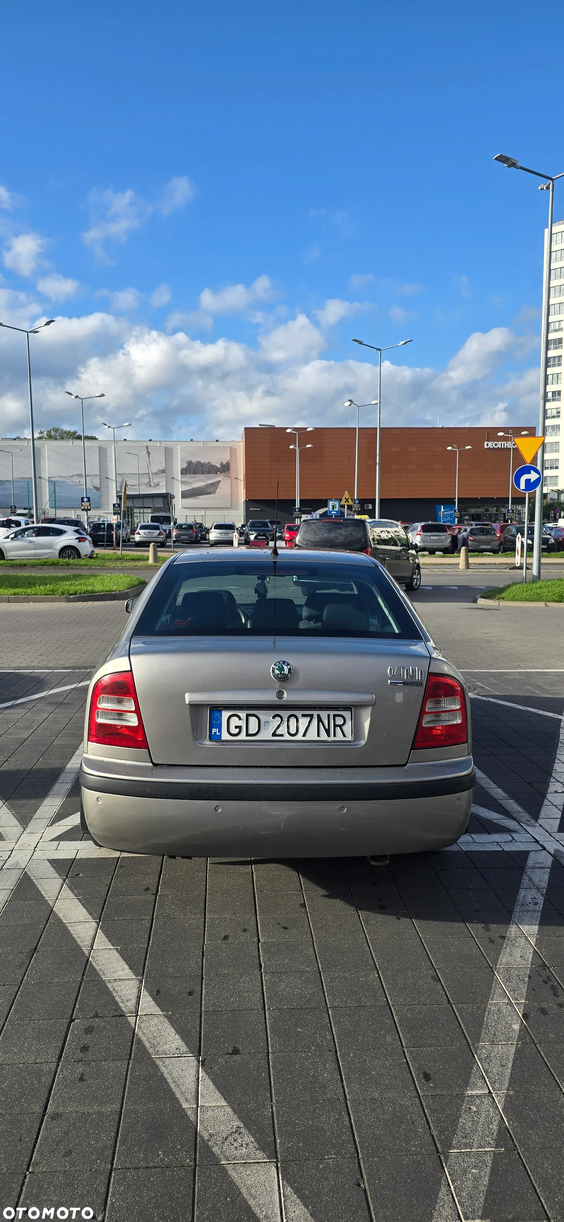 Skoda Octavia 1.6 Tour - 4