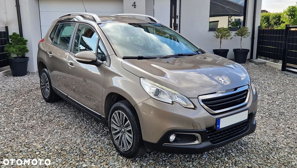 Peugeot 2008 1.2 VTi Allure - 25