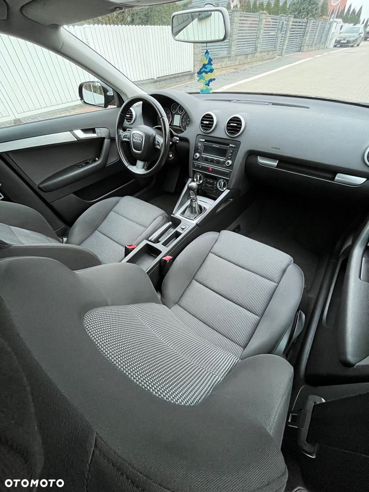 Audi A3 Sportback 1.4 TFSI Attraction - 4