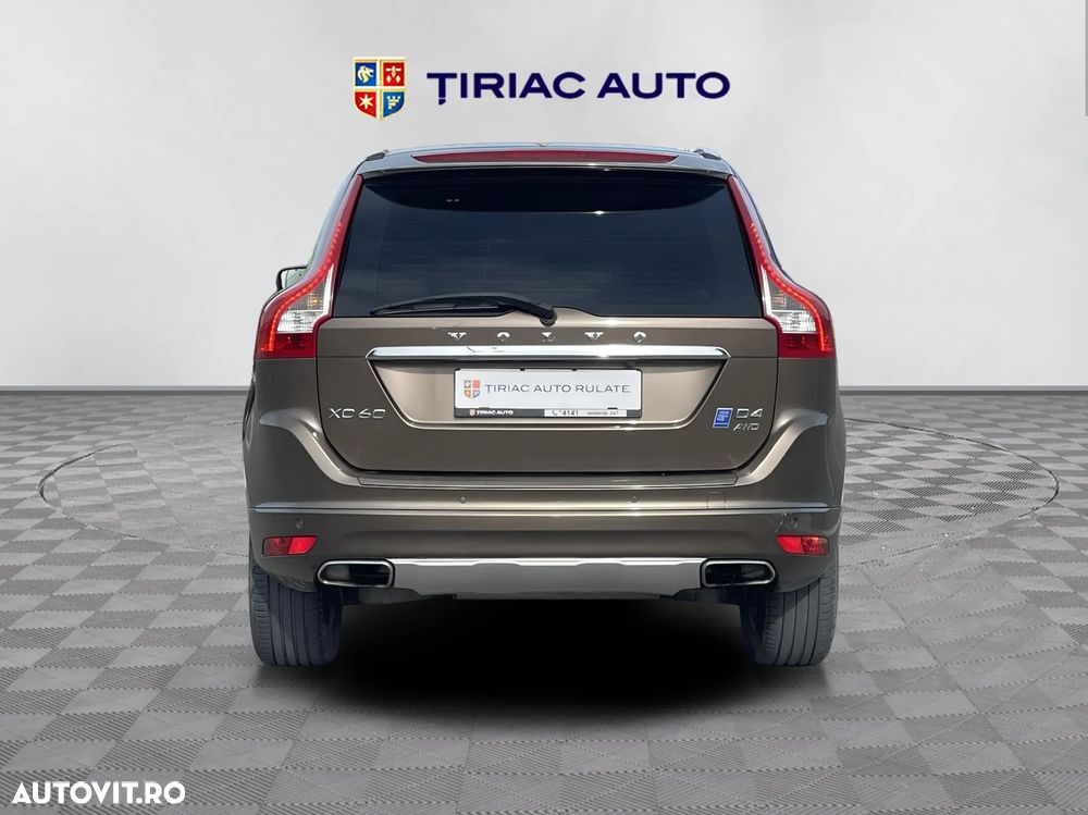 Volvo XC 60 D4AWD Momentum - 6