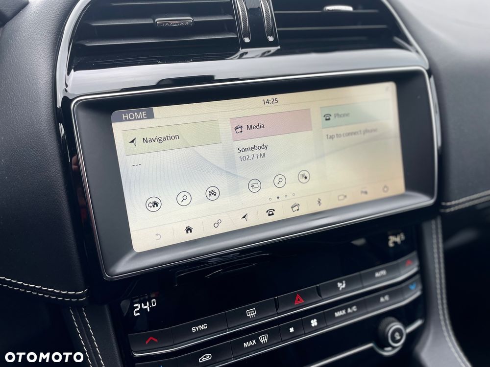 Jaguar F-Pace 25t AWD R-Sport - 25