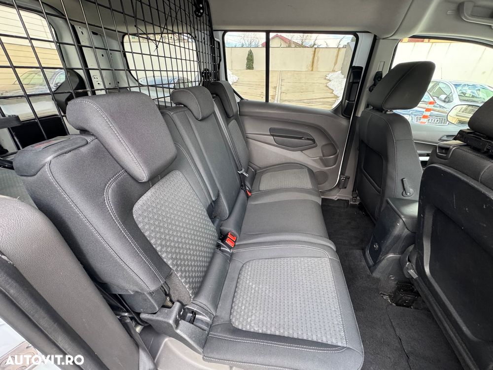 Ford Transit Connect - 18