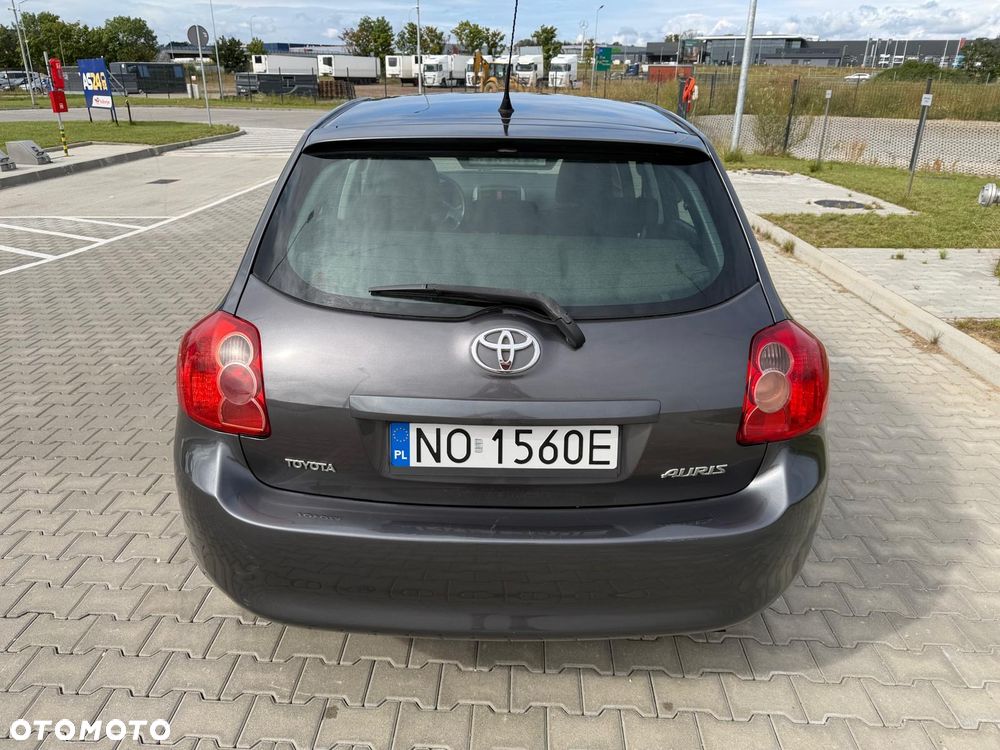 Toyota Auris 1.33 VVT-i Premium - 10