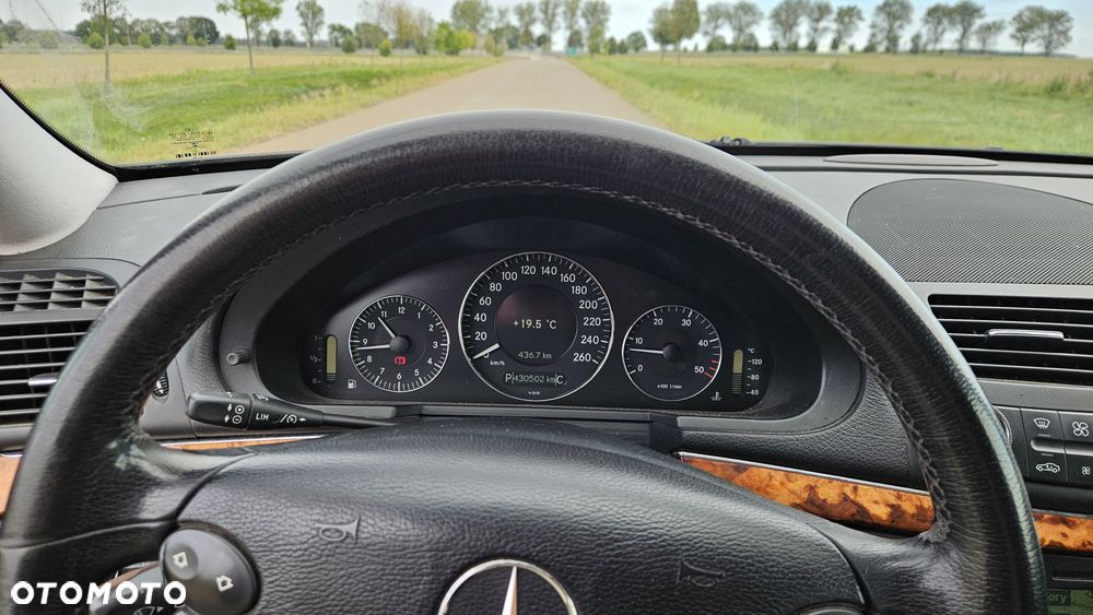 Mercedes-Benz Klasa E - 13