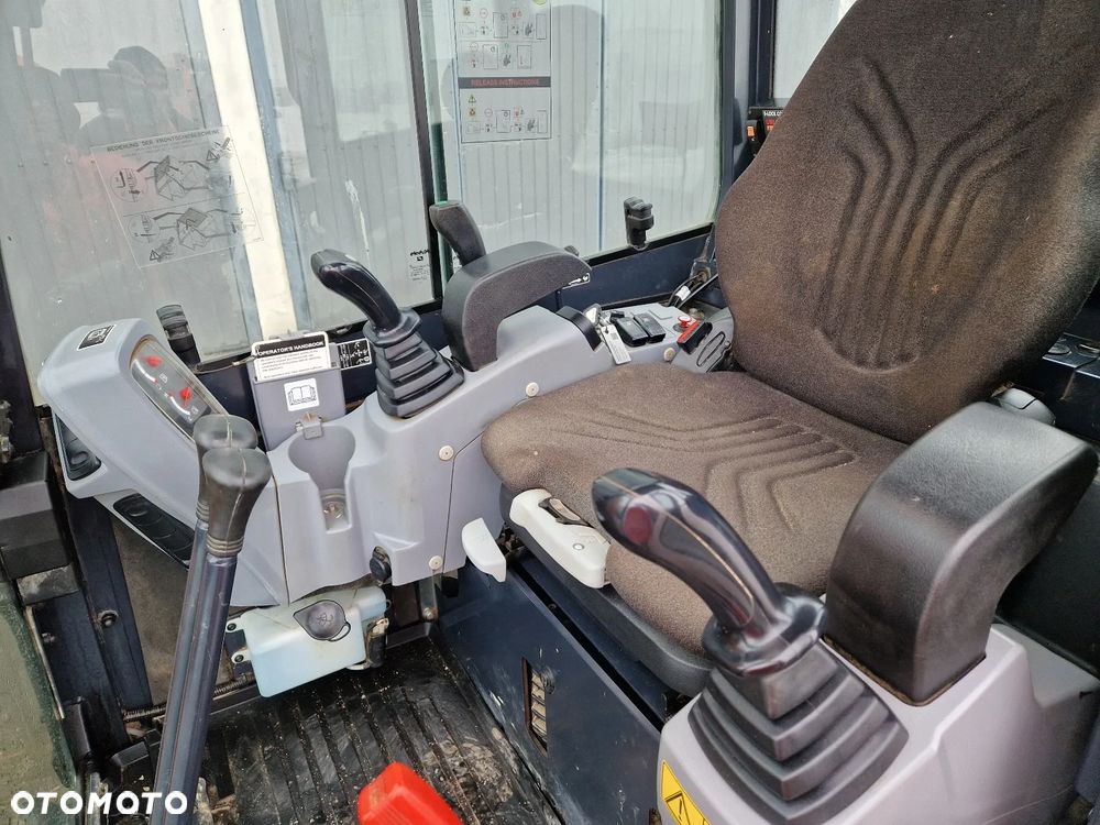 Kubota U 27-4 jak JCB CAT WACKER R418 - 12