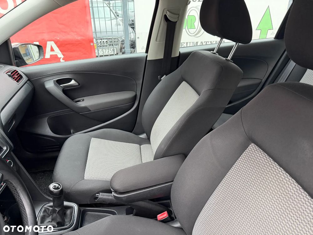 Volkswagen Polo 1.2 Comfortline - 14