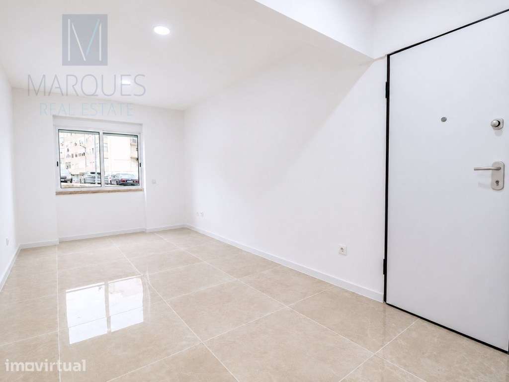 Apartamento T2 Remodelado na Cova da Piedade - Grande imagem: 5/12