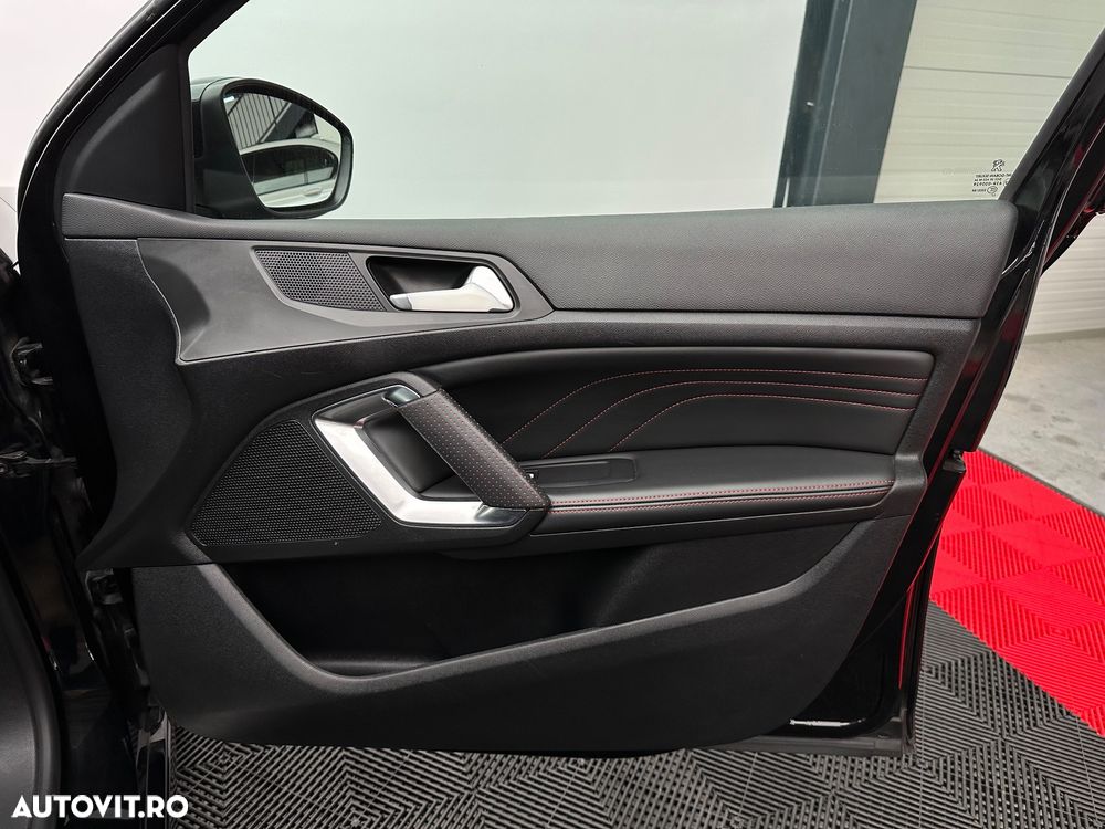 Peugeot 308 PureTech 130 EAT6 Stop & Start GT-Line Edition - 25